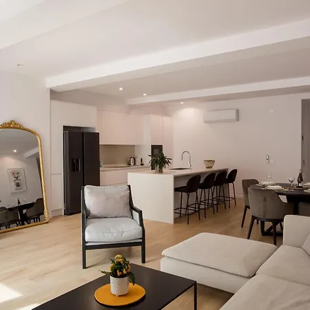 Luxury 4-bedroom In Prime Лиссабон