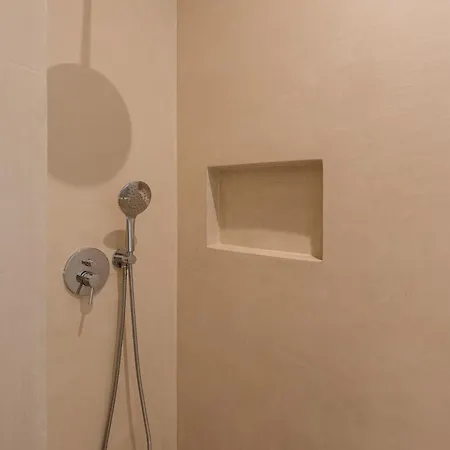 Luxury 4-bedroom In Prime