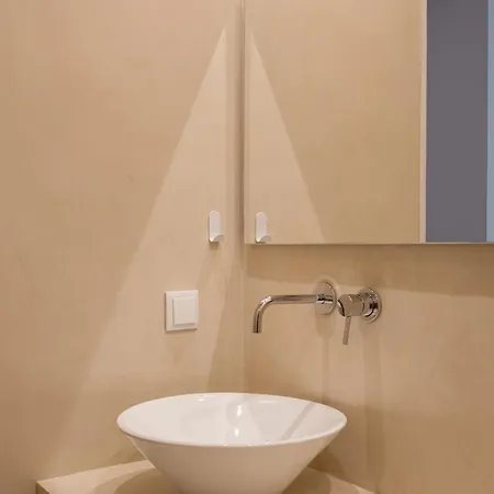Luxury 4-bedroom In Prime Апартаменты