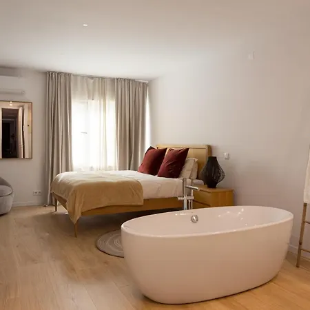 Luxury 4-bedroom In Prime * Лиссабон