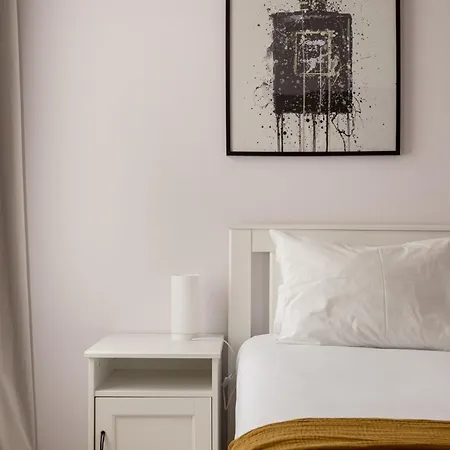 Luxury 4-bedroom In Prime Апартаменты Лиссабон