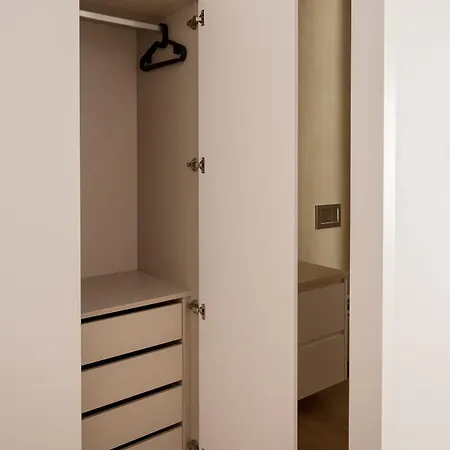 Luxury 4-bedroom In Prime *