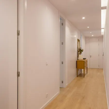 Luxury 4-bedroom In Prime Апартаменты *